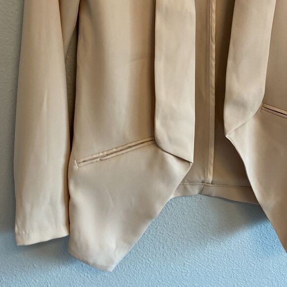 NWT- Lulus cream open draped-Lightweight Miss Punctuality  blazer- Size XS - Picture 8 of 15
